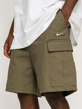 Nike SB Ripstop Cargo Shorts Size 40 New Olive Skateboarding